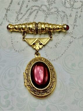 Vintage Locket Brooch Revival Style #cz562